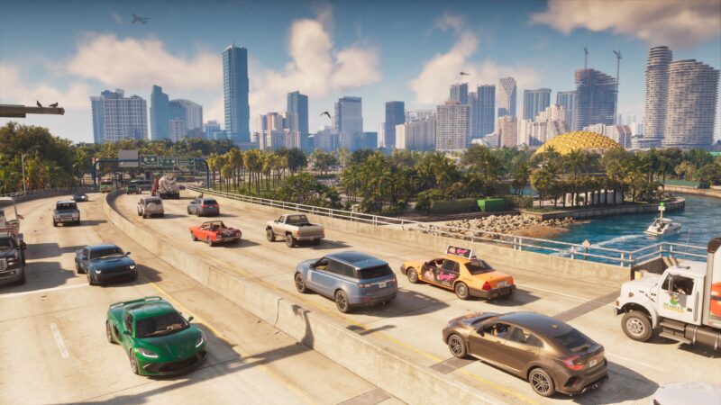 GTA VI'da arka planda Vice City silueti görünen kalabalık bir Leonida otoyolu